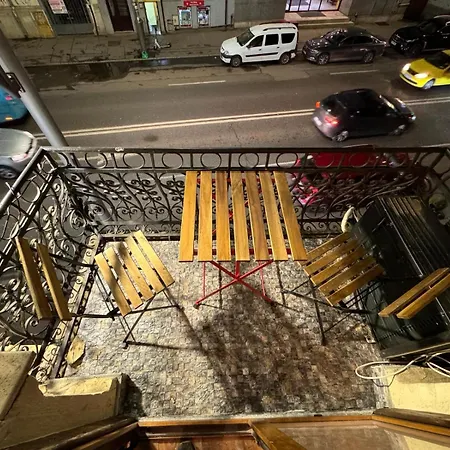 شقة The King With Balcony View Piata Romana *