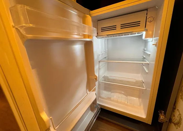 The King With Balcony View Piata Romana