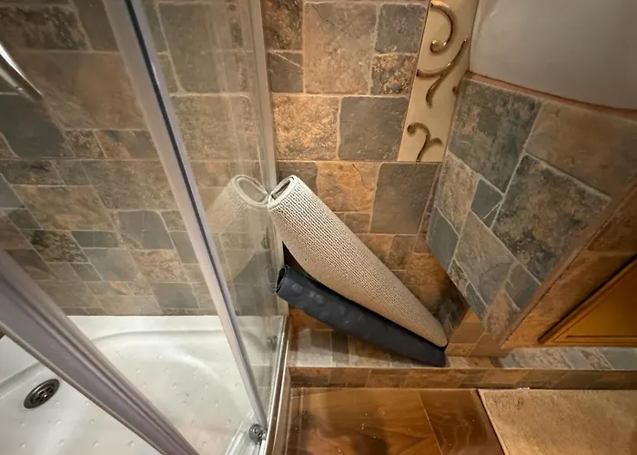 The King With Balcony View Piata Romana Apartament *