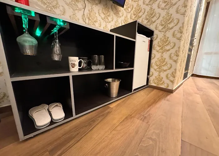 The King With Balcony View Piata Romana * Bukarest